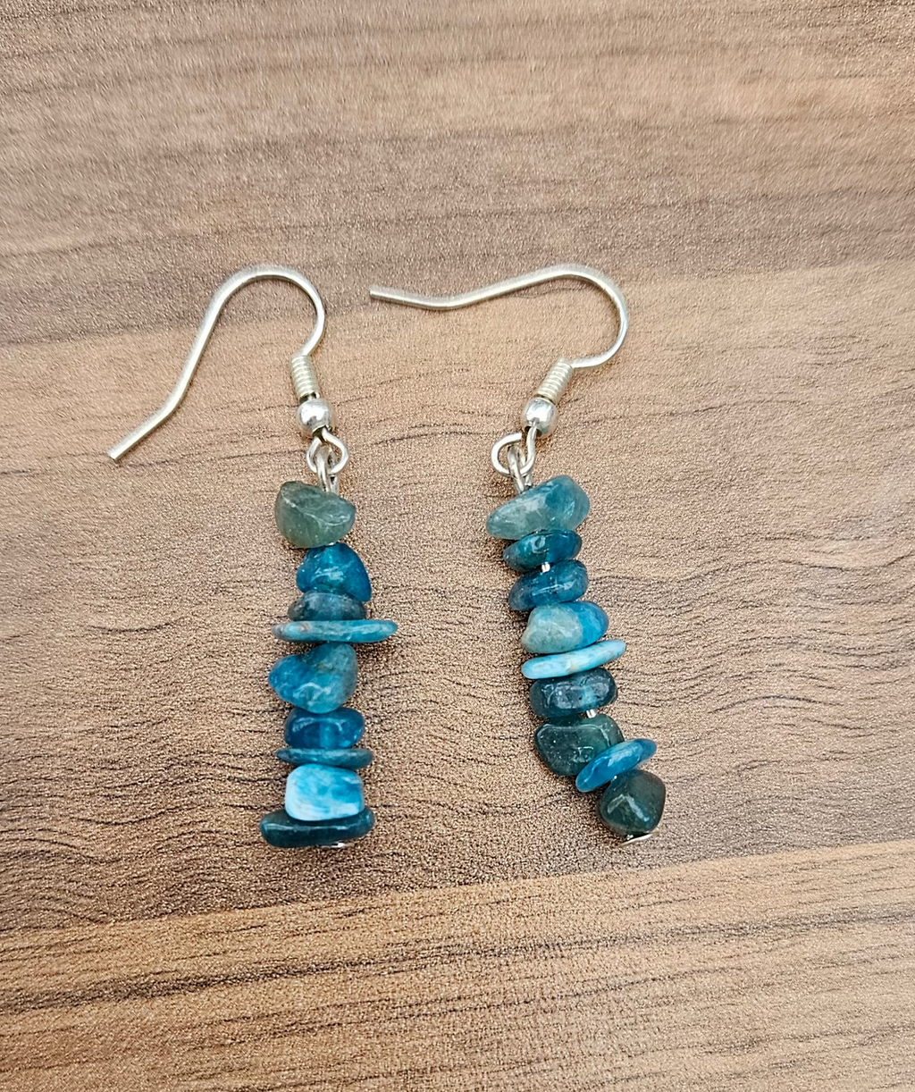 Blue Apatite Droplets