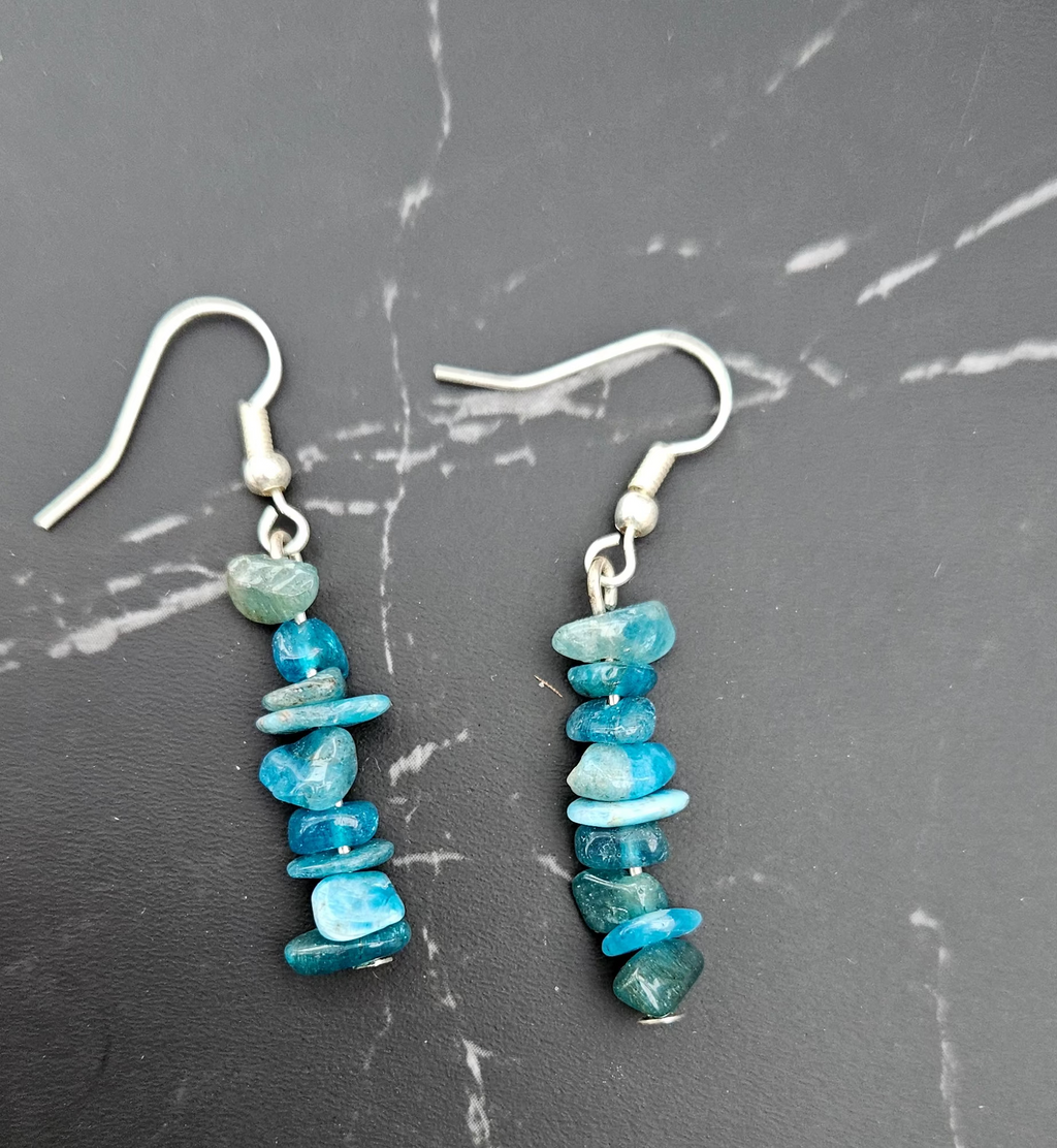 Blue Apatite Droplets